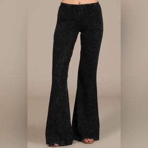 Chatoyant Women’s Mineral Washed Bell Bottoms Black Medium